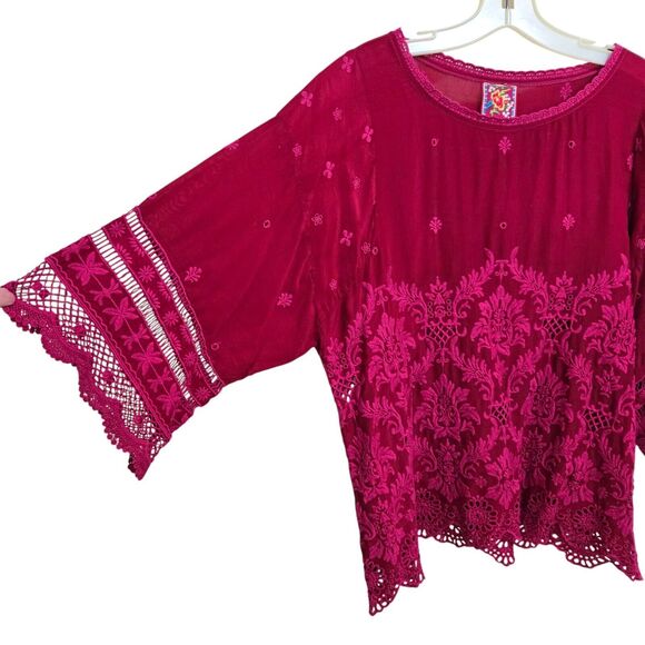 Johnny Was Tasho Georgette Top PM Petite M Dolman Dark Pink/Red Eyelet Lace - Picture 3 of 9